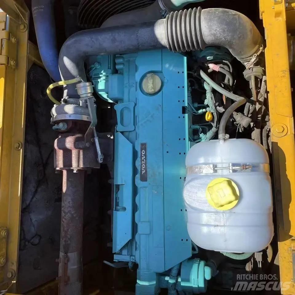 Volvo EC210B Roomikekskavaatorid