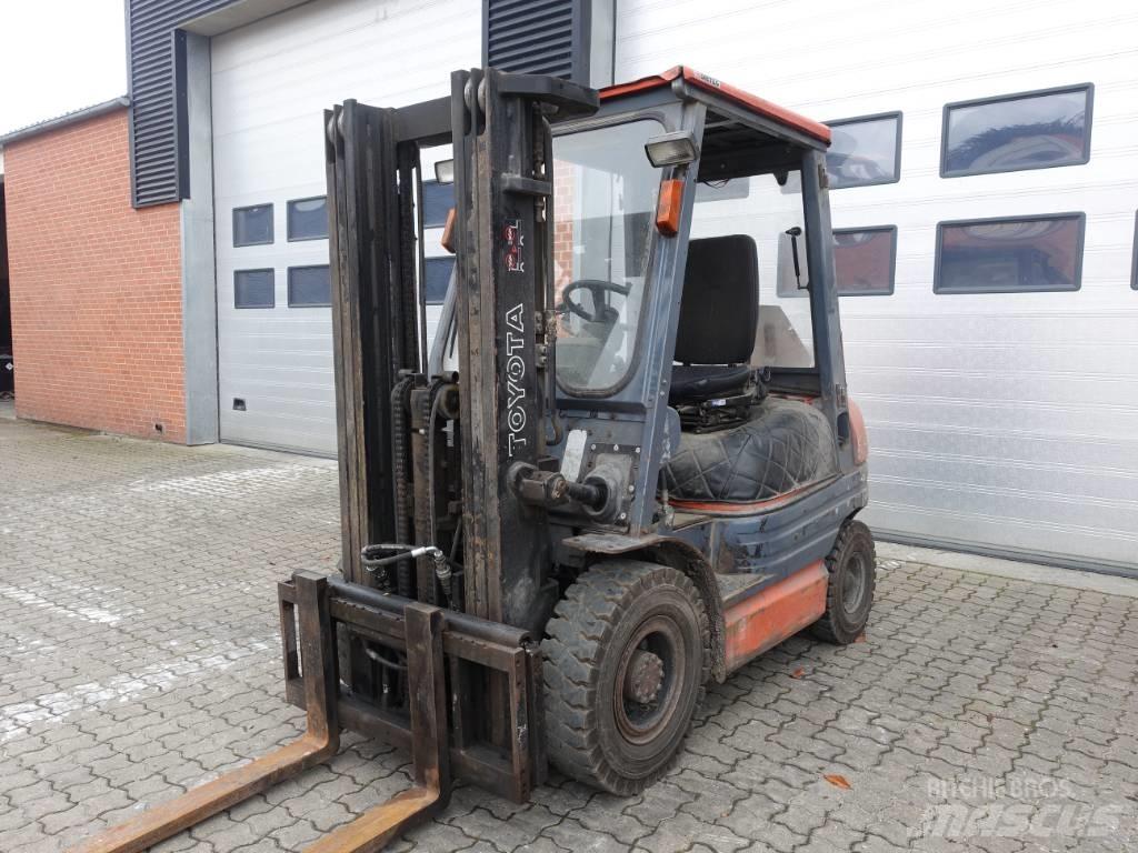 Toyota 02-6 FDF 25 Diiseltõstukid