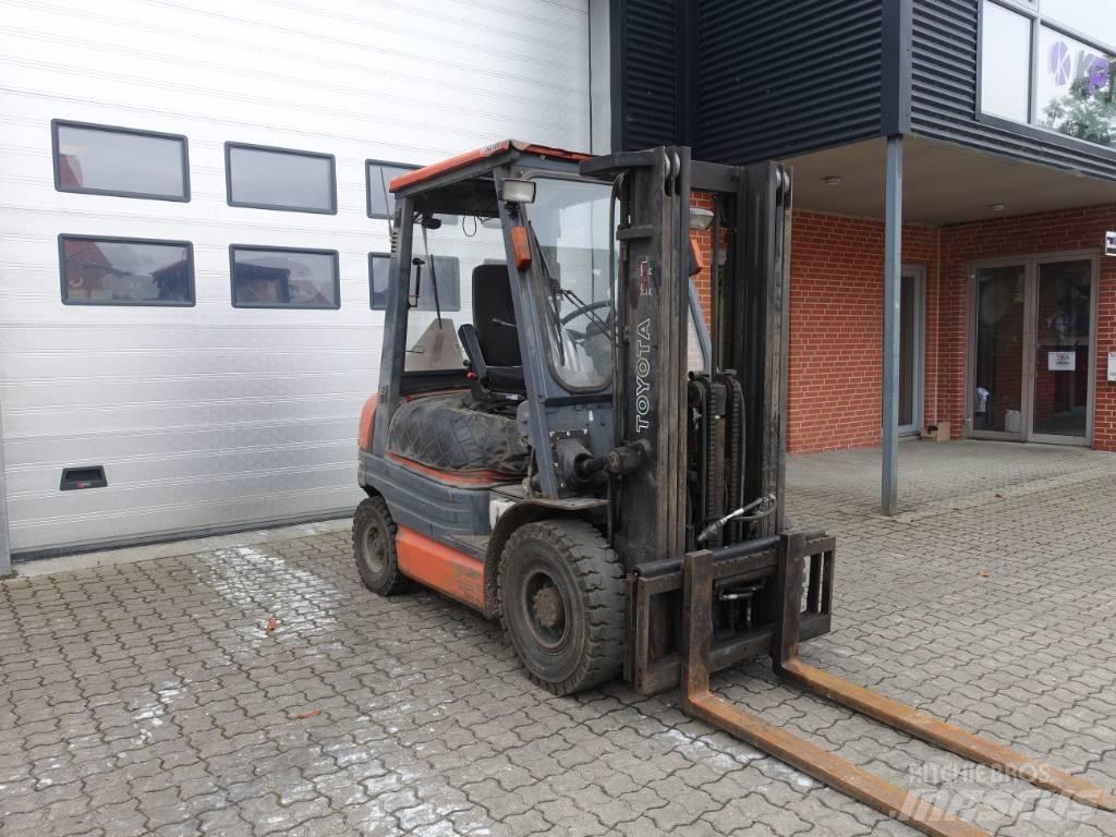 Toyota 02-6 FDF 25 Diiseltõstukid