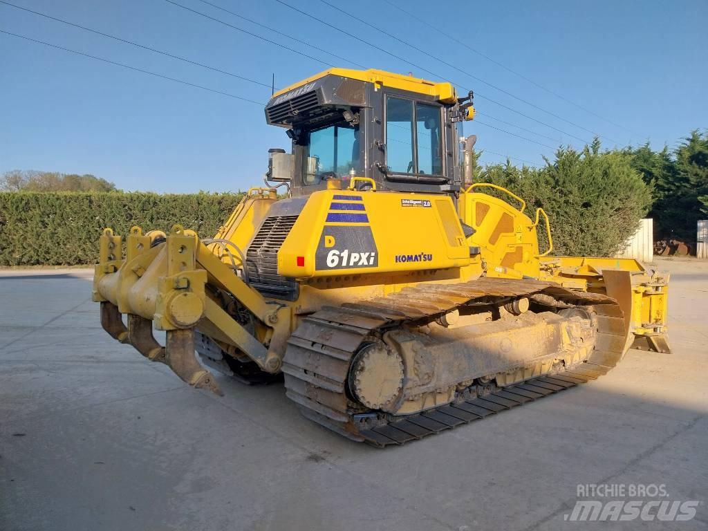 Komatsu D61PXi-24 Buldooserid
