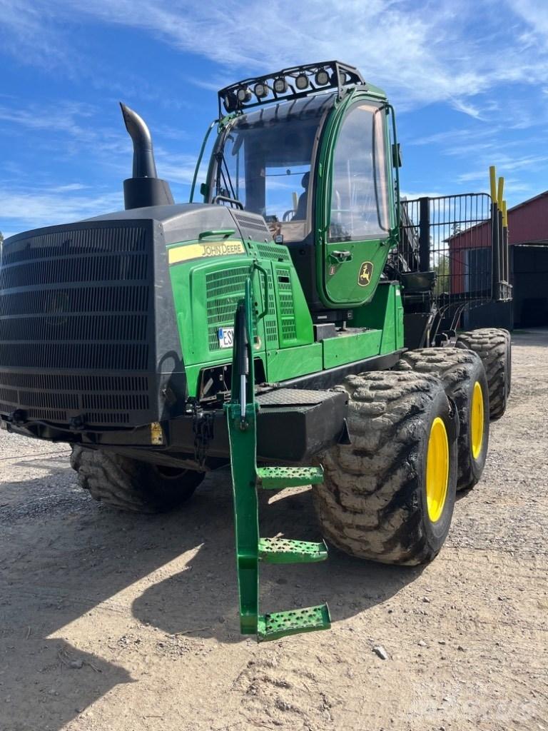John Deere 1510G Forwarderid