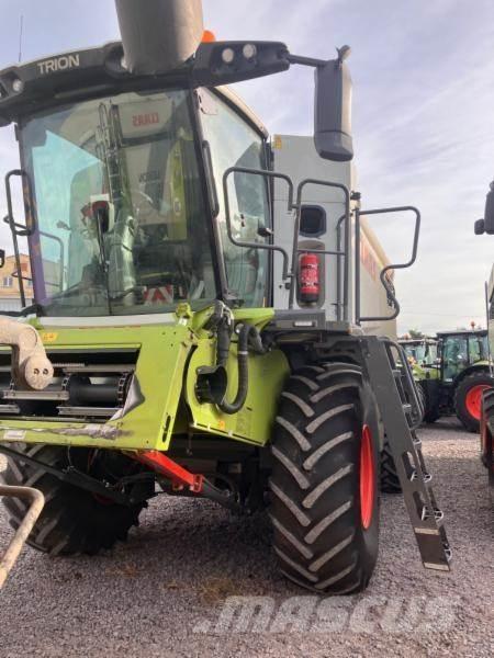 CLAAS TRION 530 Teraviljakombainid
