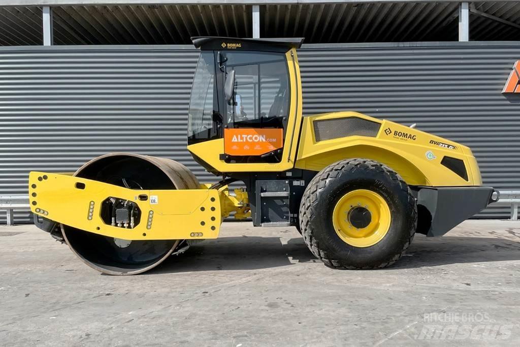 Bomag BW 213 D-5 Ühe trumliga rullid