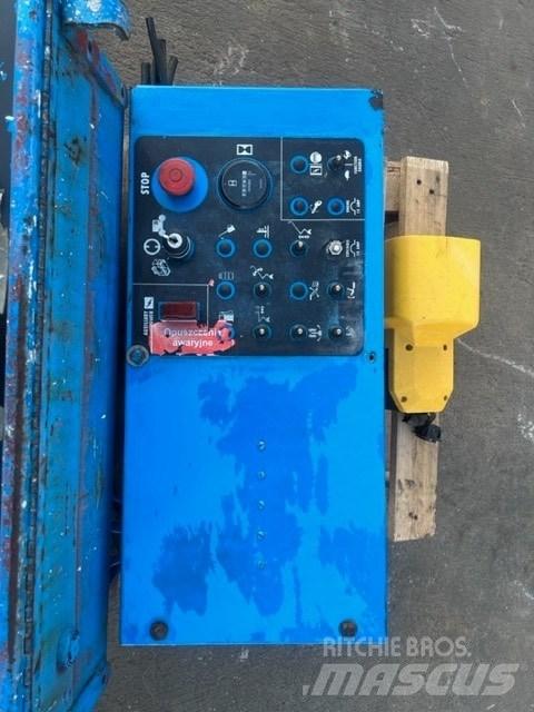 Genie CONTROL PANEL Iseliikuvad poomtõstukid