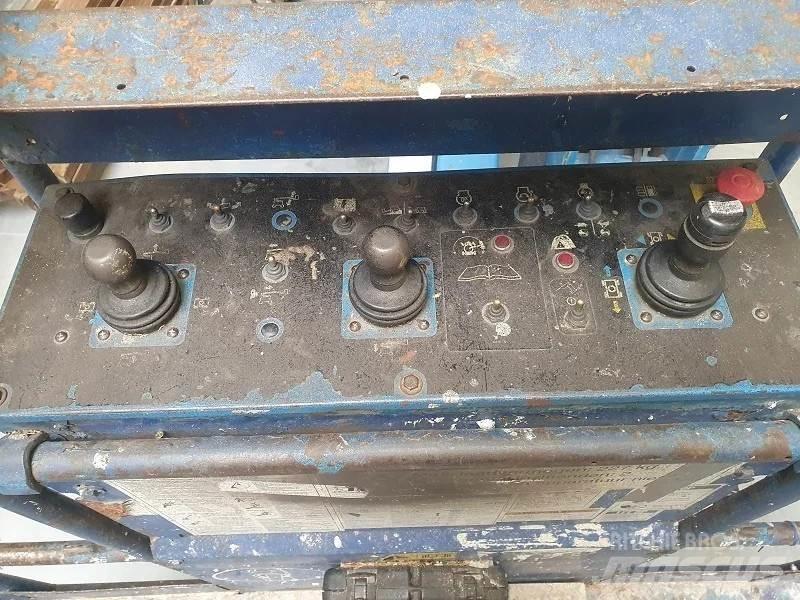 Genie Z45/25 Iseliikuvad poomtõstukid