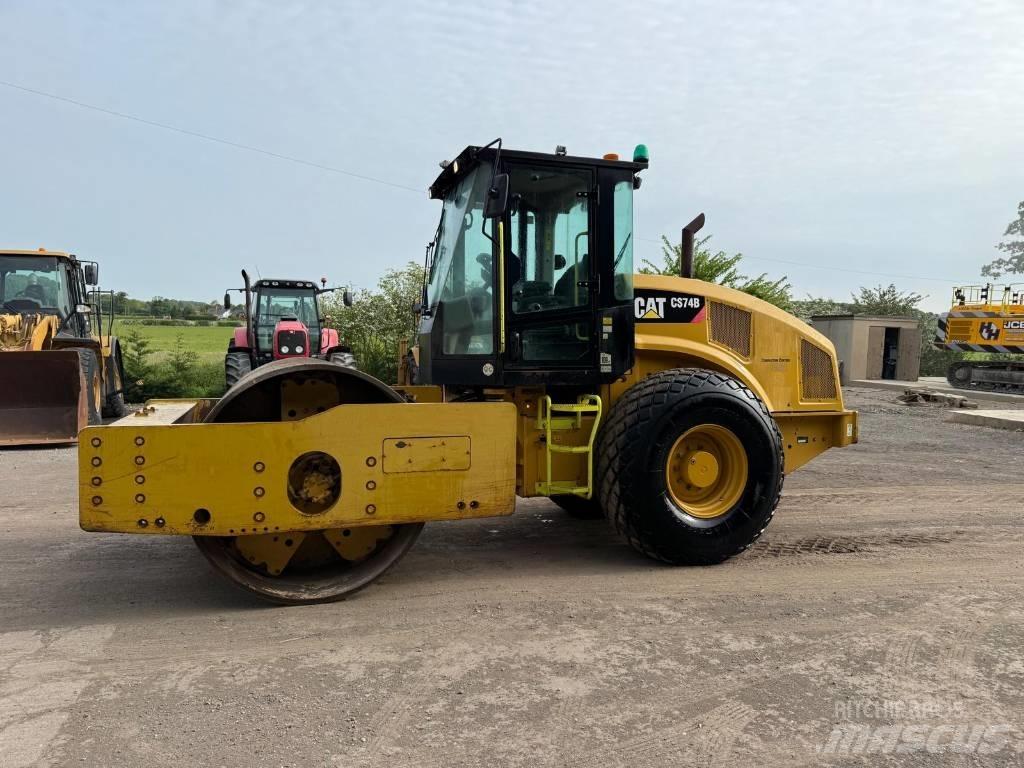 CAT CS 74 B Ühe trumliga rullid