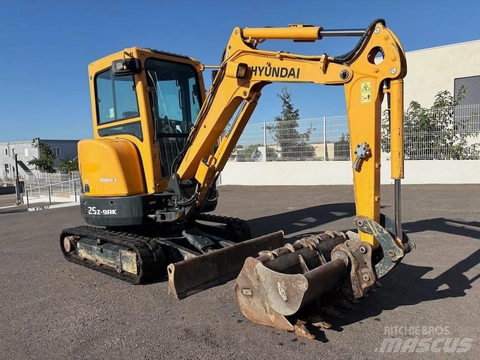Hyundai R25Z-9 AK Miniekskavaatorid < 7 t