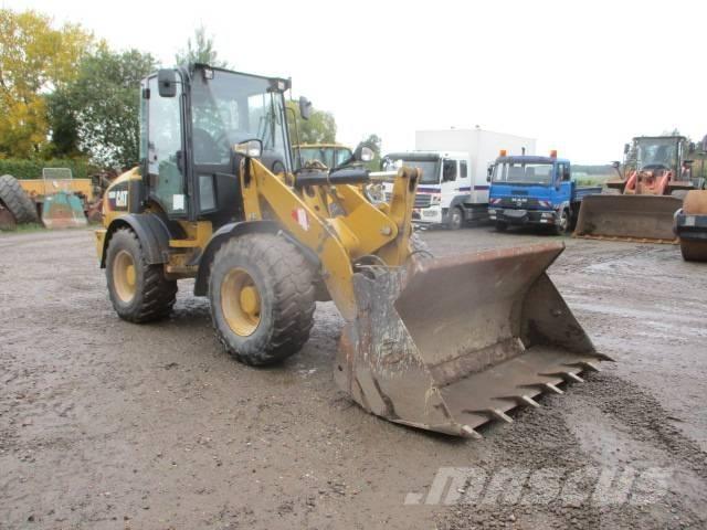 CAT 908 M Rataslaadurid