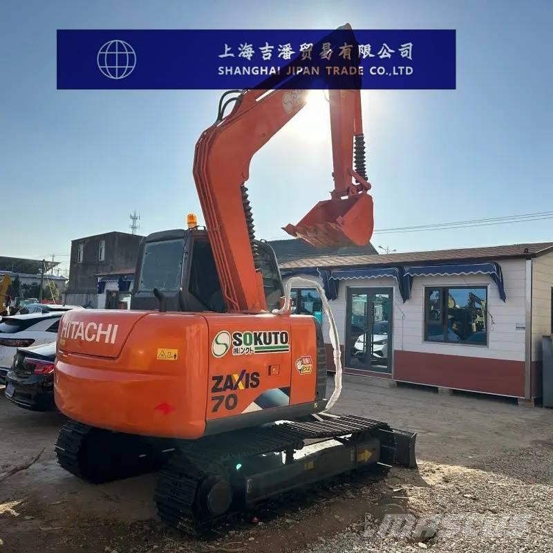 Hitachi ZX 70 Väikeekskavaatorid 7t-12t