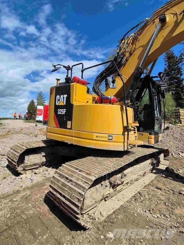 CAT 325FLCR Roomikekskavaatorid