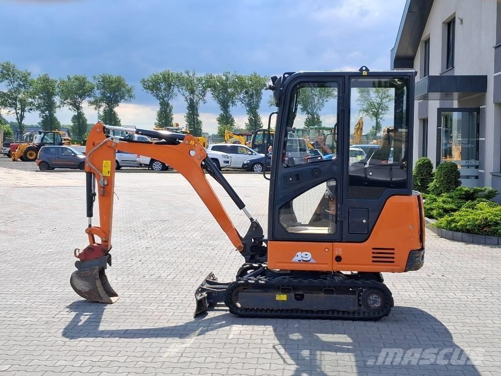 Hitachi ZX 19-6 Miniekskavaatorid < 7 t