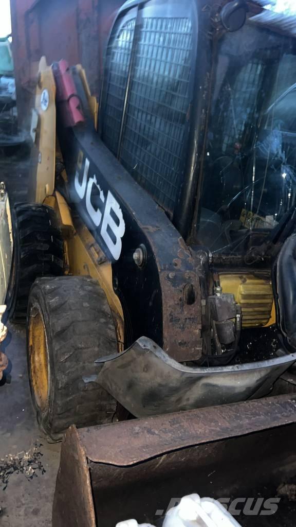 JCB 160 robot Nooled ja varred