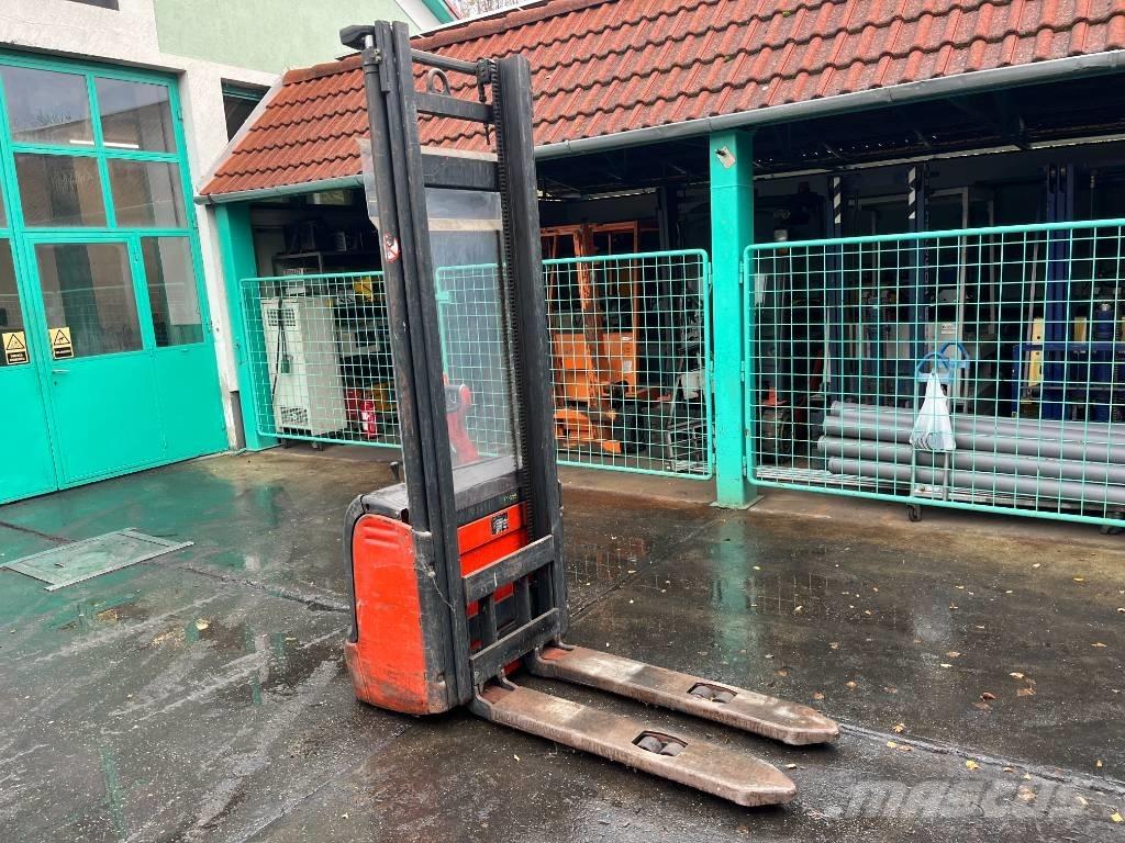 Linde L12 /379/  V-4229 Platvormiga virnastajad