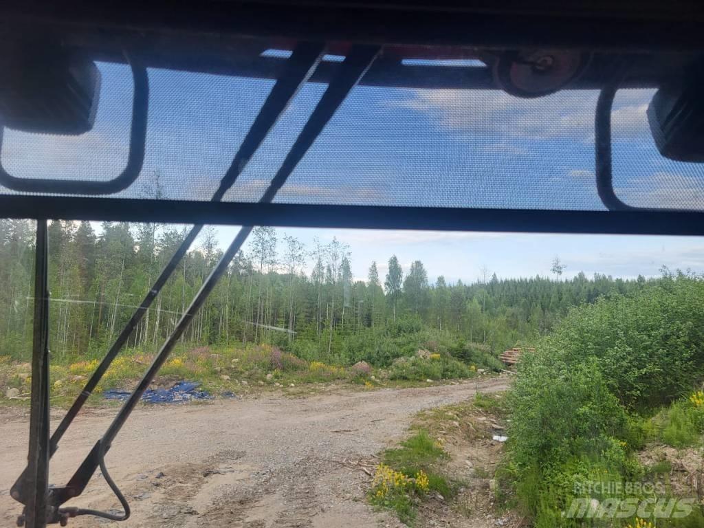 Komatsu 835 Forwarderid
