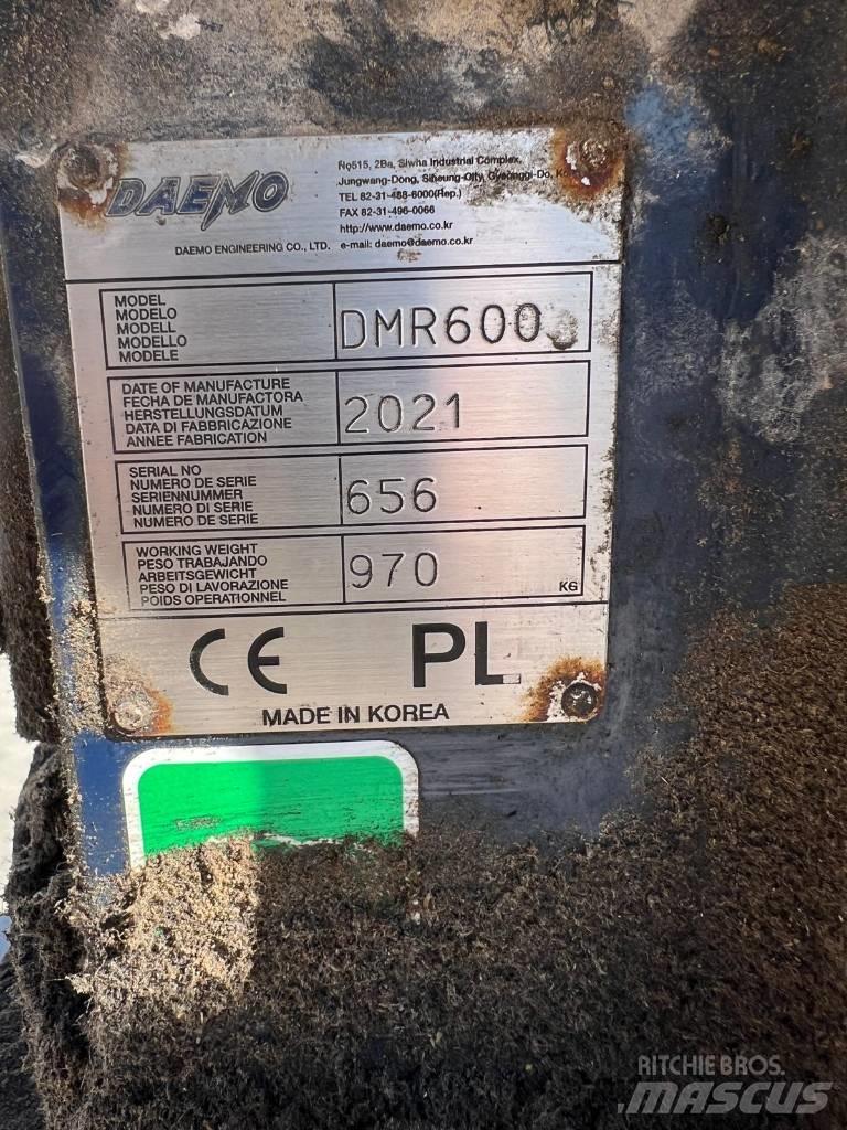 Hyundai HX 140 HRC Roomikekskavaatorid
