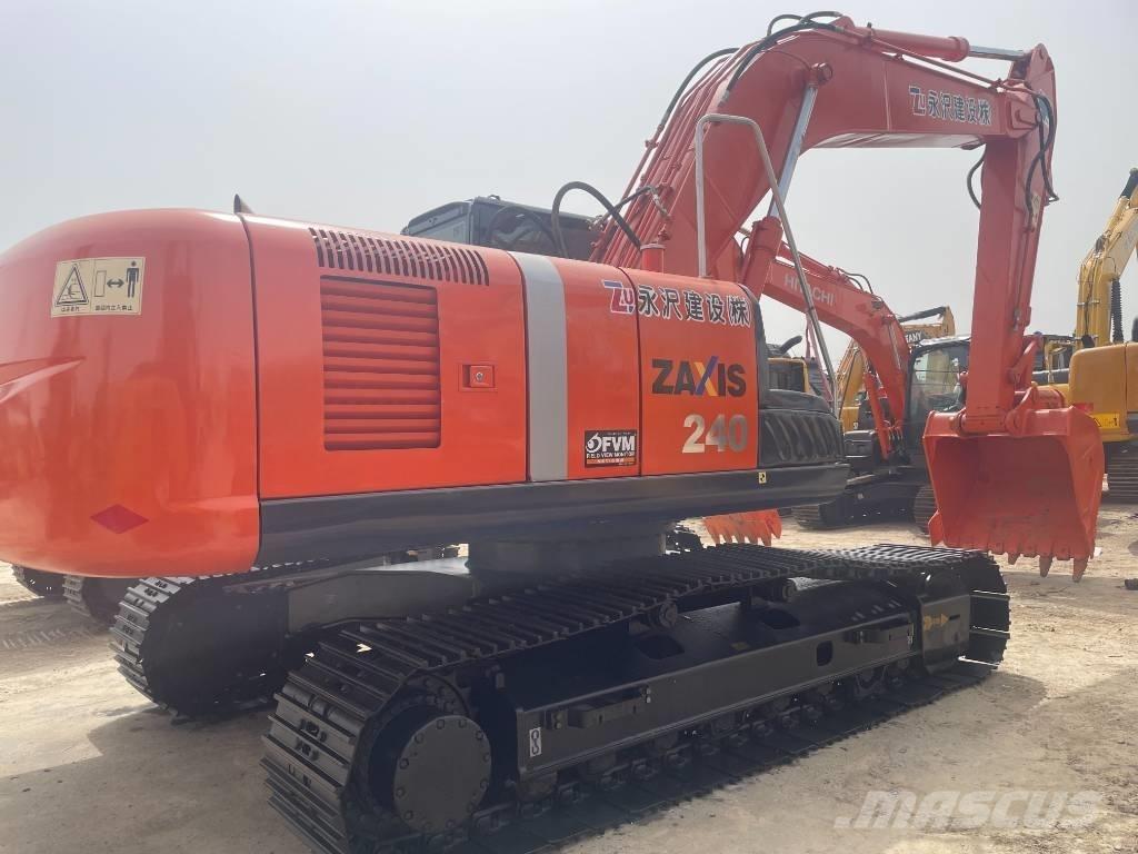 Hitachi ZX 240 Roomikekskavaatorid