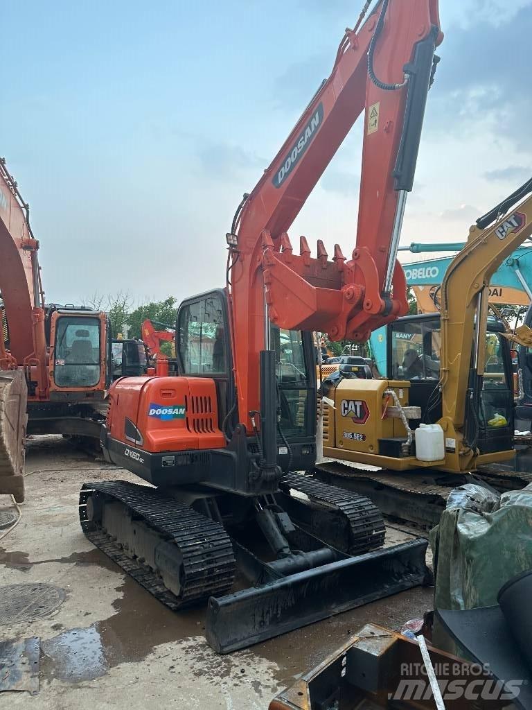 Doosan DX 60 Miniekskavaatorid < 7 t