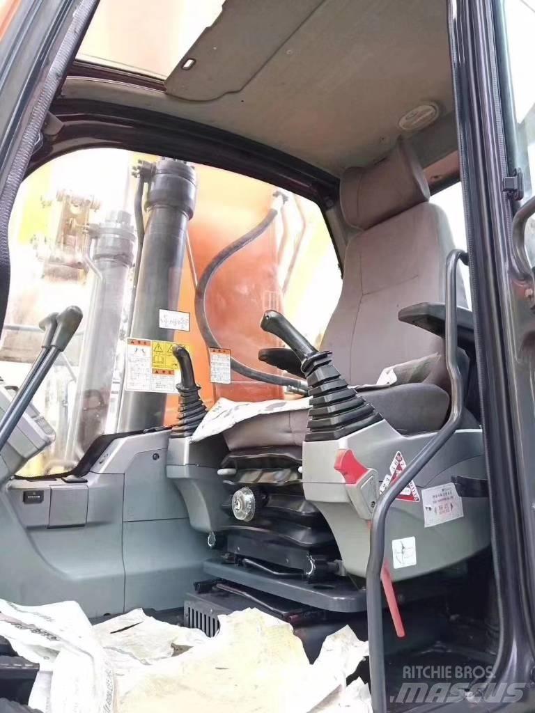 Doosan DX 225 LC Roomikekskavaatorid