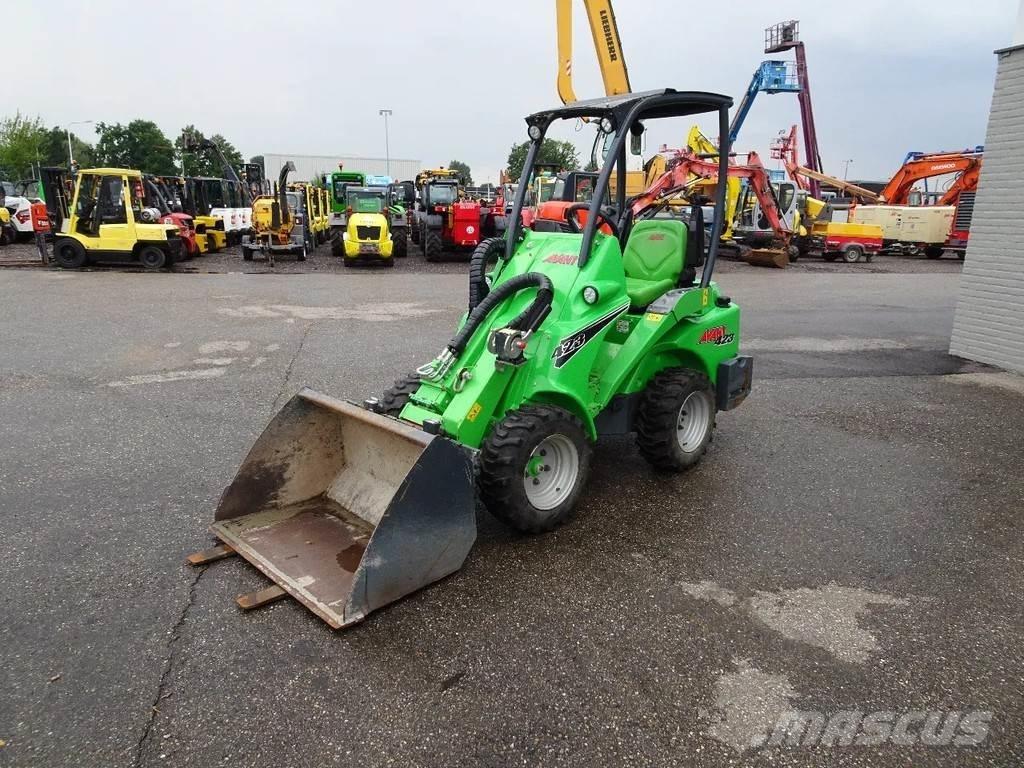 Avant 423 Väikelaadurid