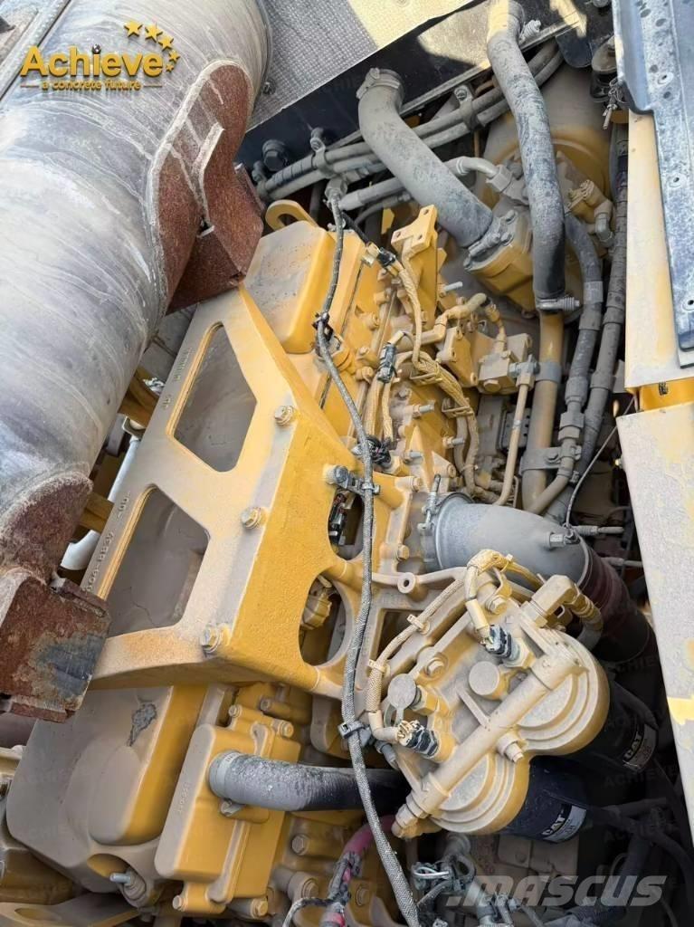 CAT 982 Rataslaadurid