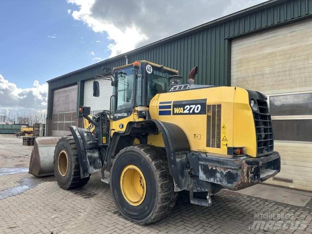 Komatsu WA270 8 Rataslaadurid