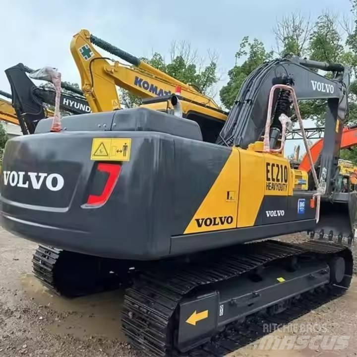Volvo EC210D Roomikekskavaatorid