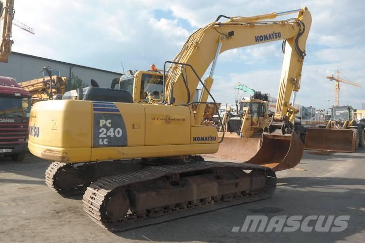 Komatsu PC 240-8 Roomikekskavaatorid