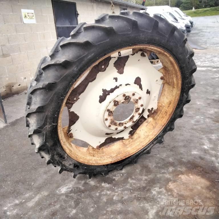 Taurus 9.5R44 Rehvid, rattad ja veljed