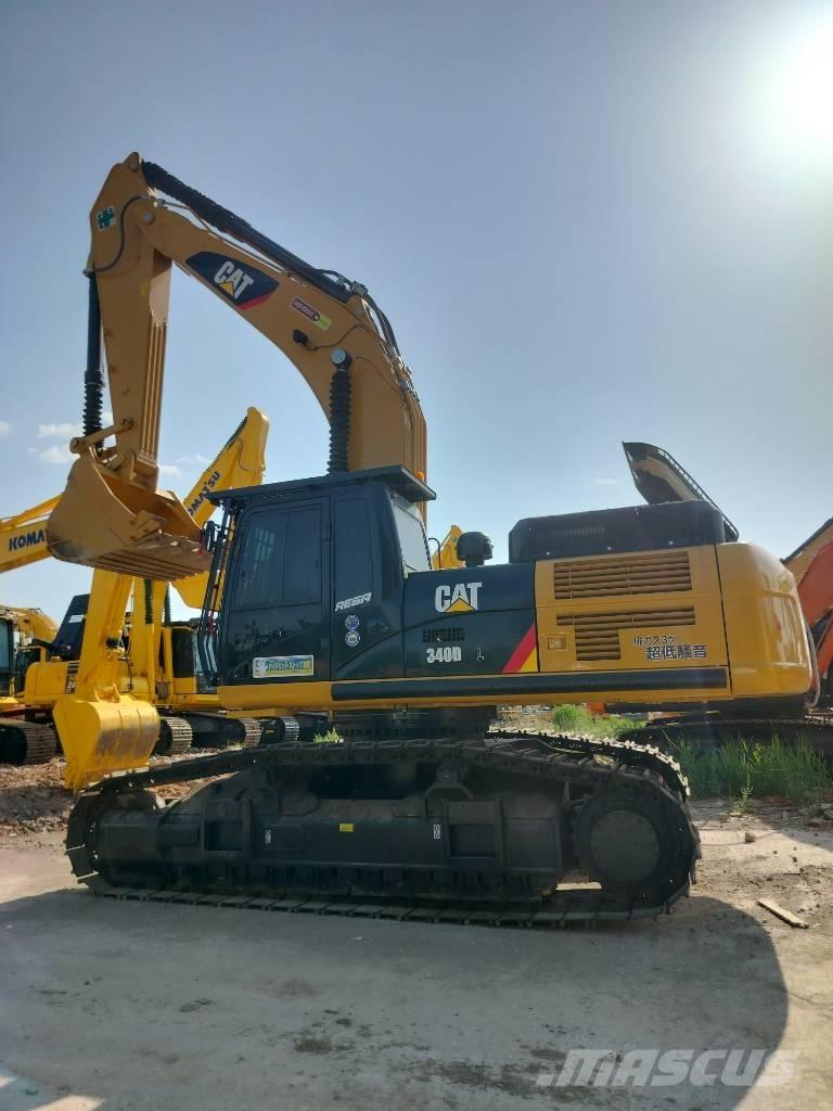 CAT 340 Roomikekskavaatorid