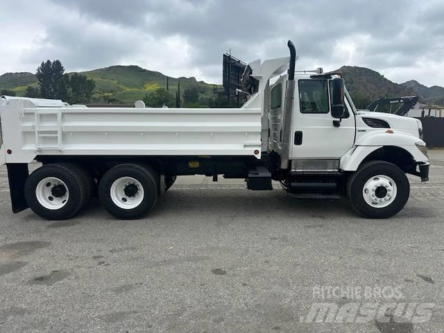 International 7400 Kallurid
