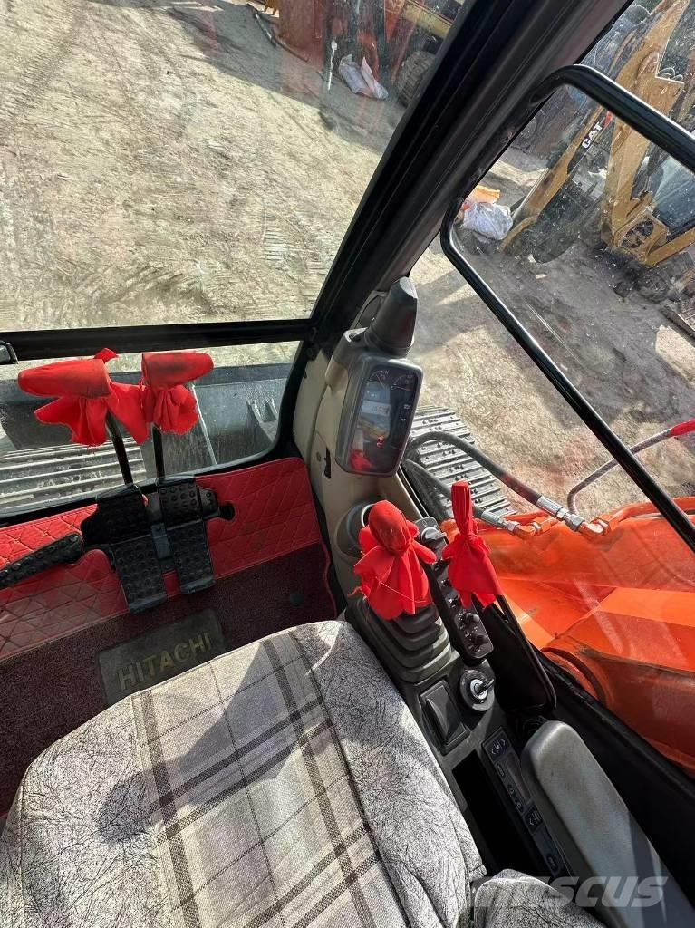 Hitachi ZX 70 Roomikekskavaatorid