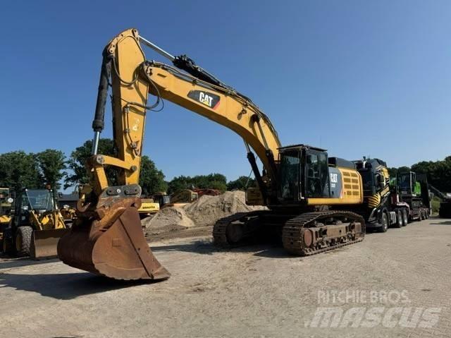 CAT 352 F Roomikekskavaatorid