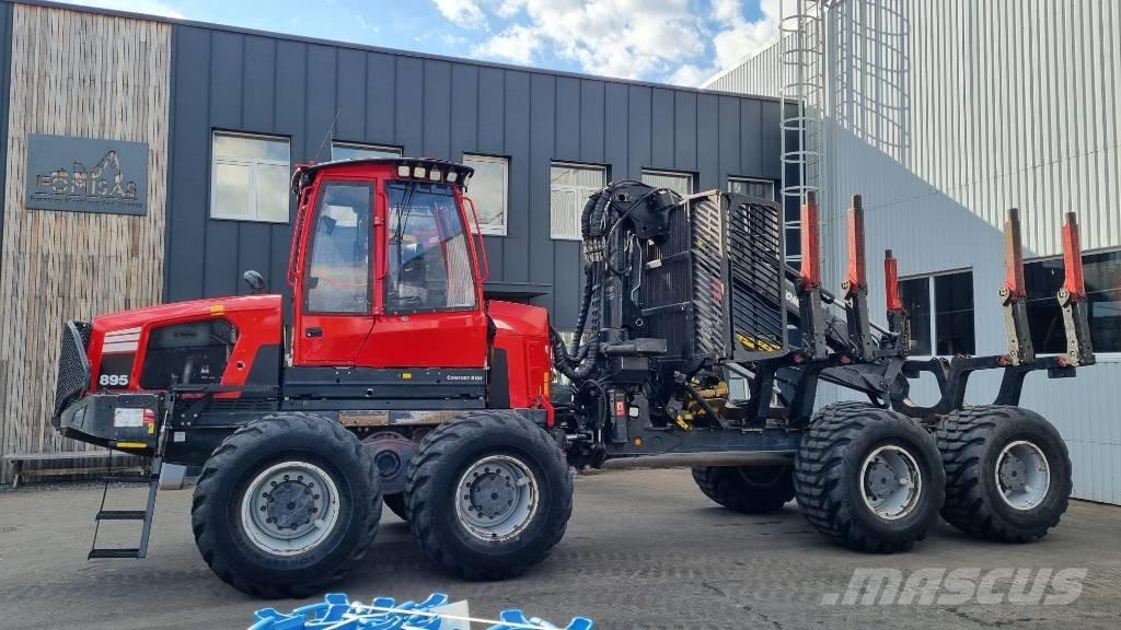 Komatsu 895 Forwarderid