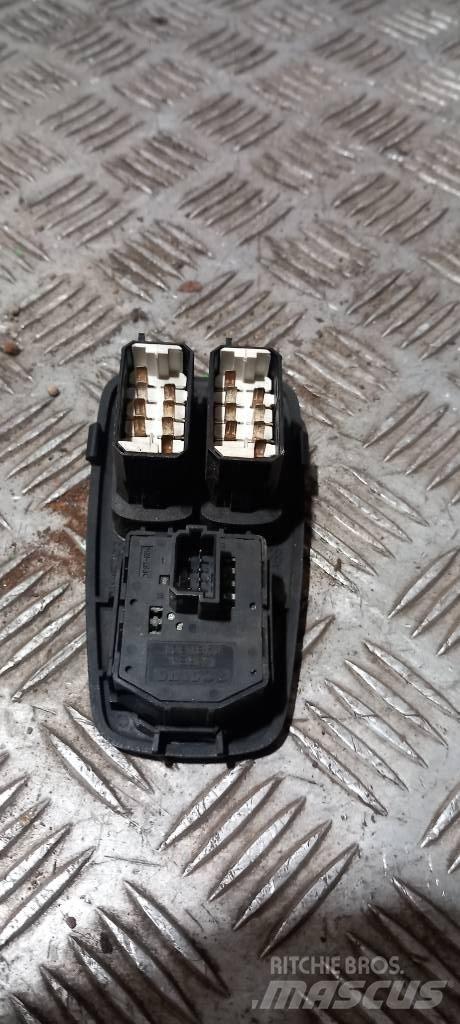 Scania R 440   1445793 Kabiinid