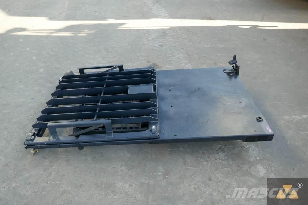 CAT 357-4102 Kabiinid