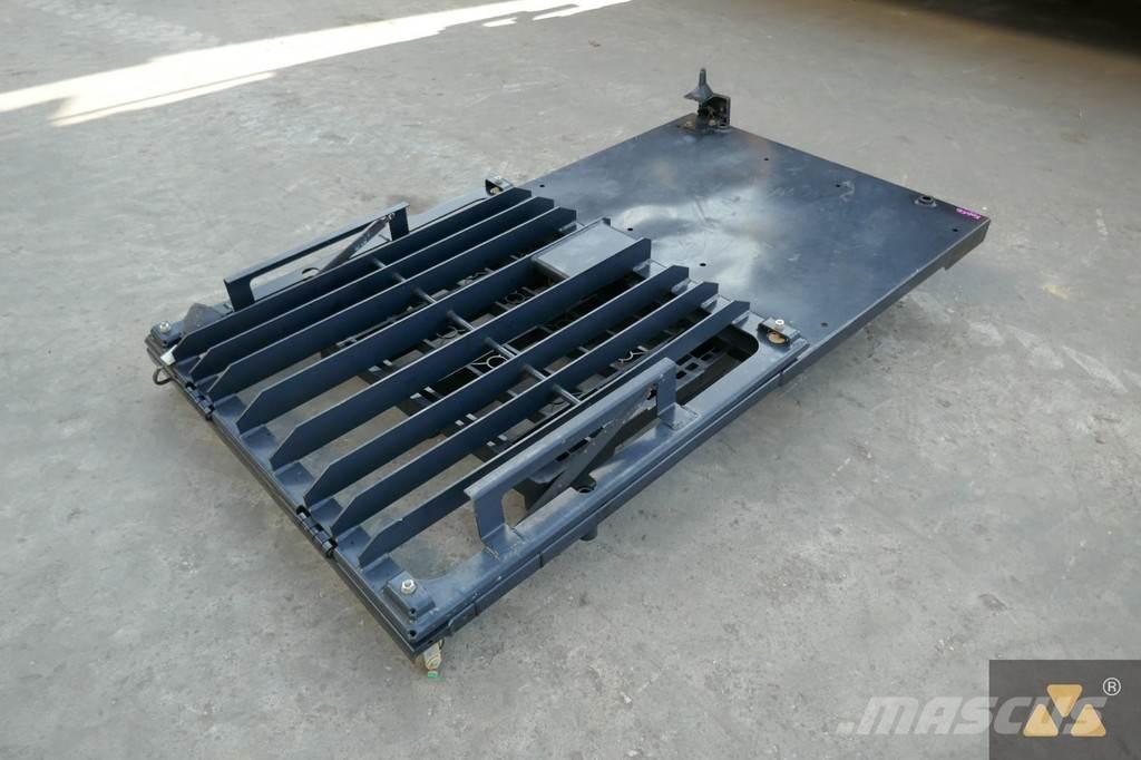 CAT 357-4102 Kabiinid