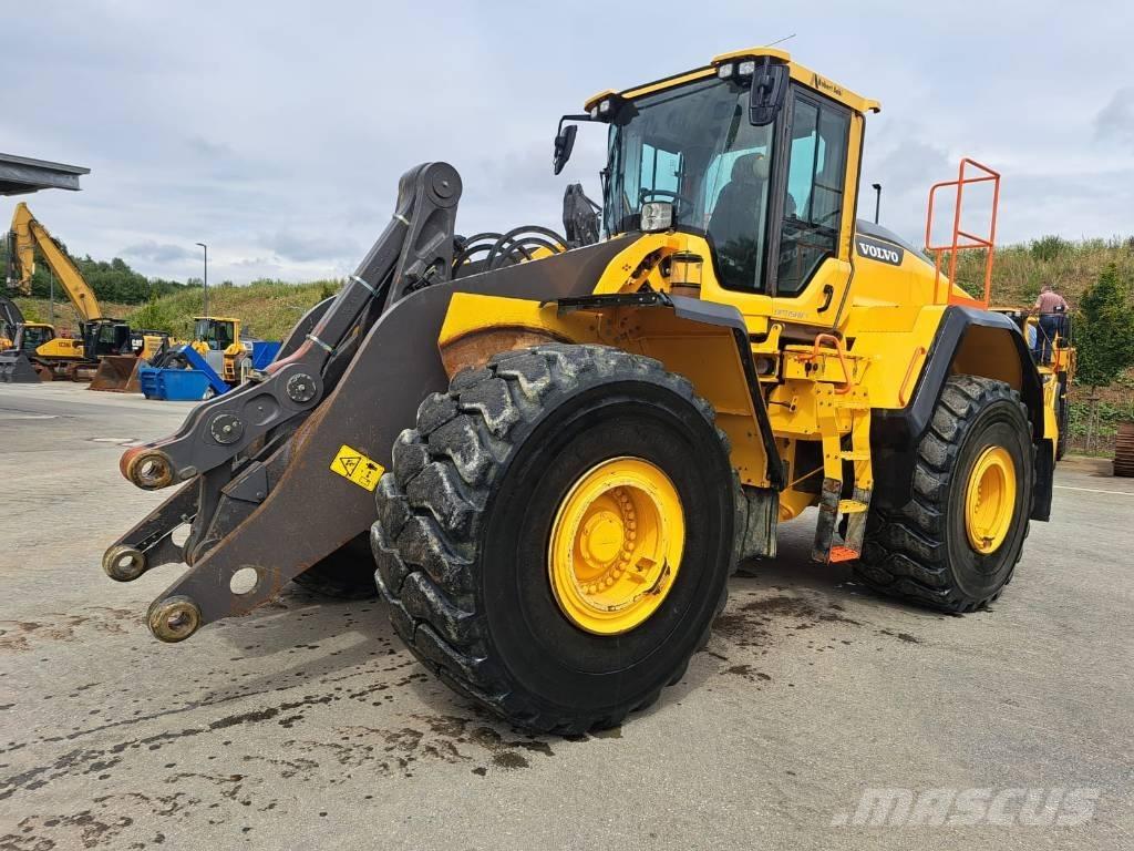 Volvo L220H Rataslaadurid
