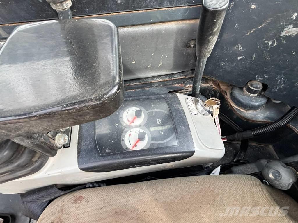 Komatsu PC 26 MR-3 Miniekskavaatorid < 7 t