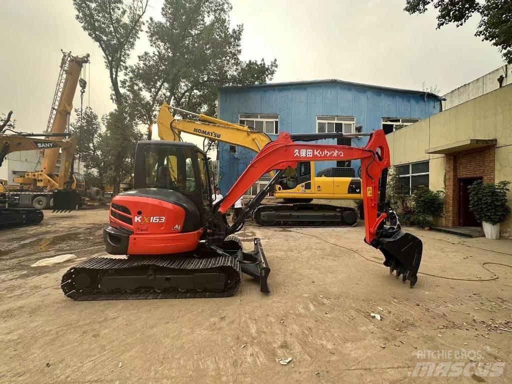 Kubota 163 Roomikekskavaatorid