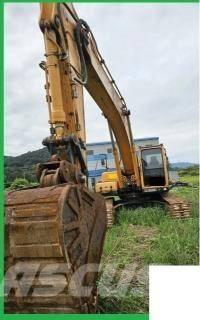 Hyundai Robex 300 LC Roomikekskavaatorid