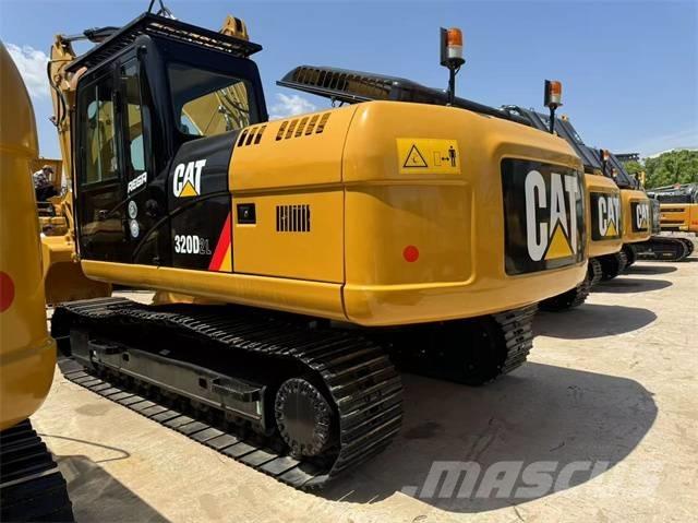 CAT 320 D Roomikekskavaatorid