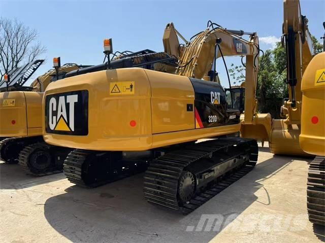 CAT 320 D Roomikekskavaatorid