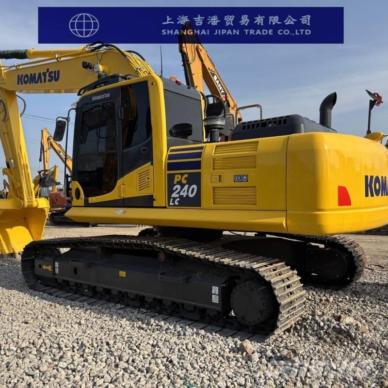 Komatsu PC 240 Roomikekskavaatorid