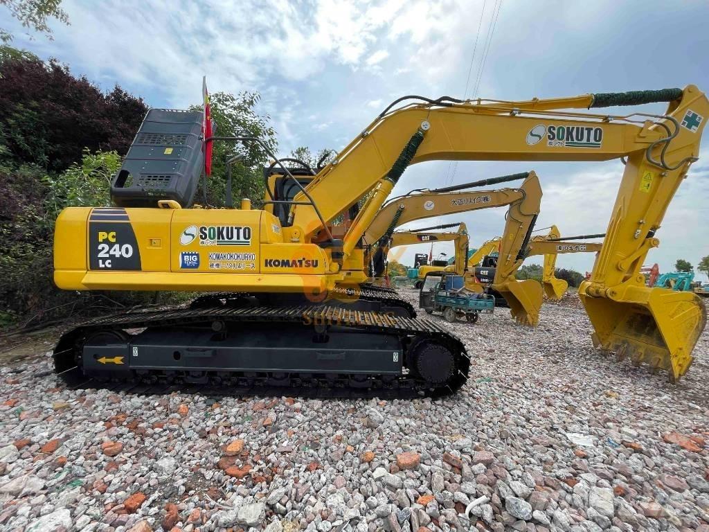 Komatsu PC 240-8 Roomikekskavaatorid