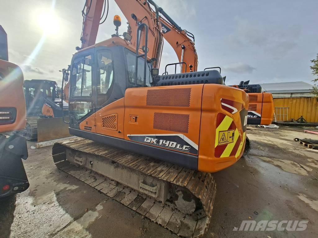 Doosan DX 140 LC Roomikekskavaatorid