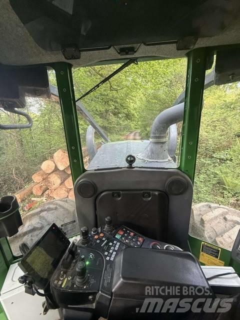 John Deere 640 L Väljaveotraktorid
