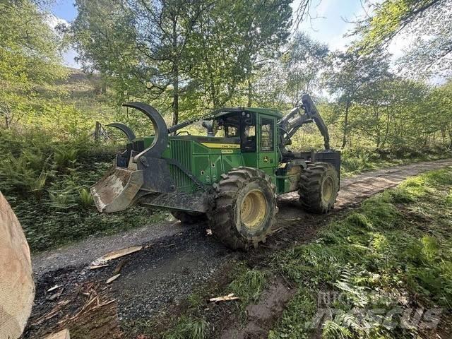 John Deere 640 L Väljaveotraktorid
