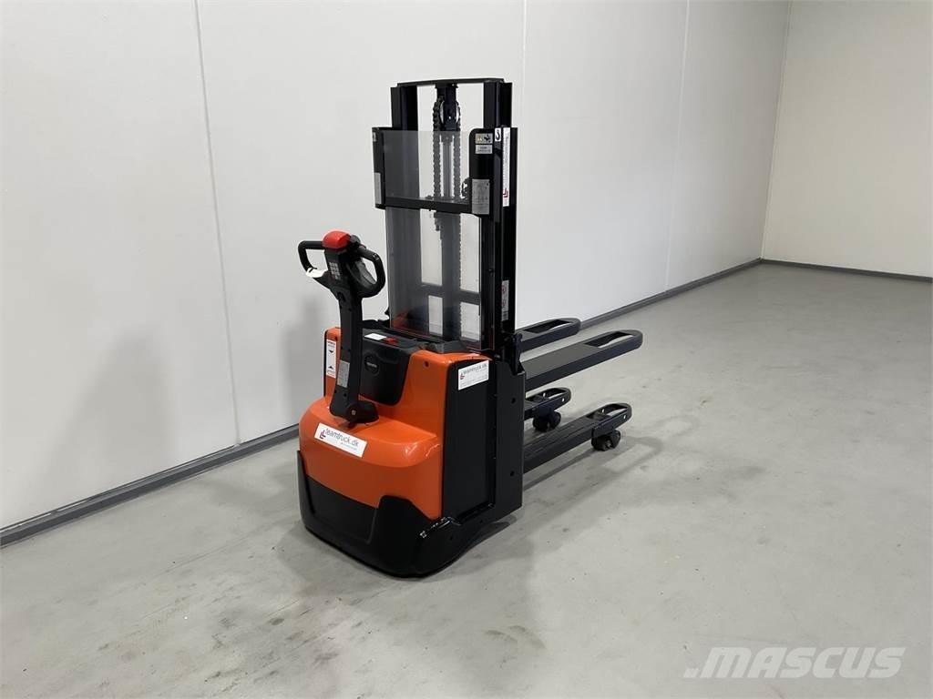 Toyota SWE200D Platvormiga virnastajad