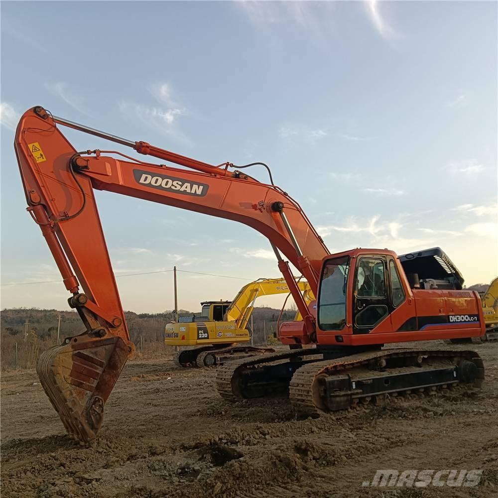 Doosan DH300LC-7 Roomikekskavaatorid