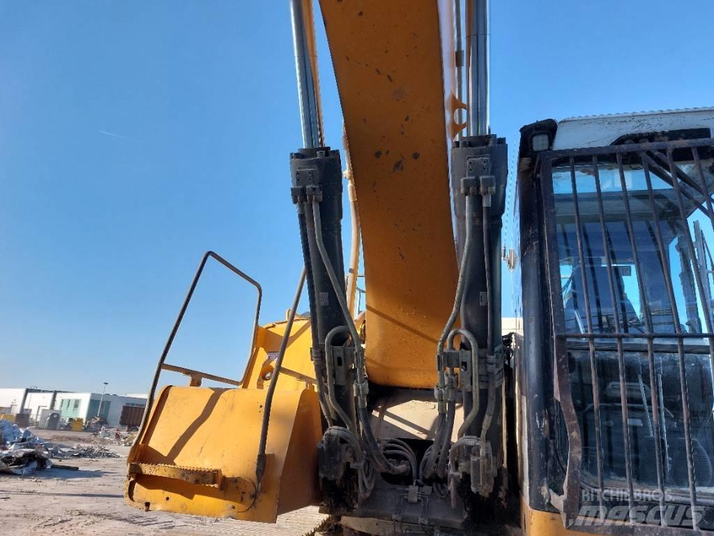 Liebherr R 946 Roomikekskavaatorid